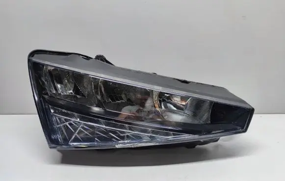 Skoda Scala Headlight/headlamp 657941016