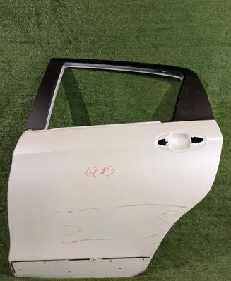 Toyota Yaris Rear door 