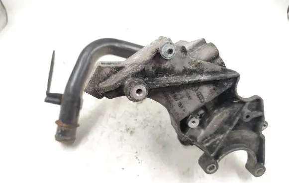 Engine mounting bracket
