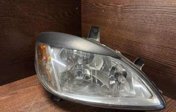 Mercedes-Benz Vito Viano W639 Headlight/headlamp 20A463B A6398200261