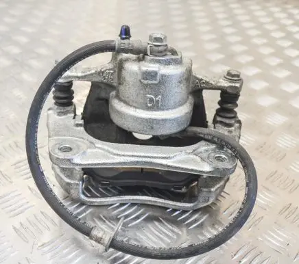Toyota C-HR I Front brake caliper