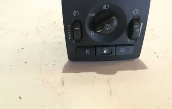Volvo V50 Light switch 30669736 04W13T 19206