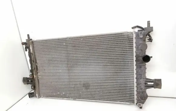 Opel Astra H Coolant radiator 13128801 2687B8135