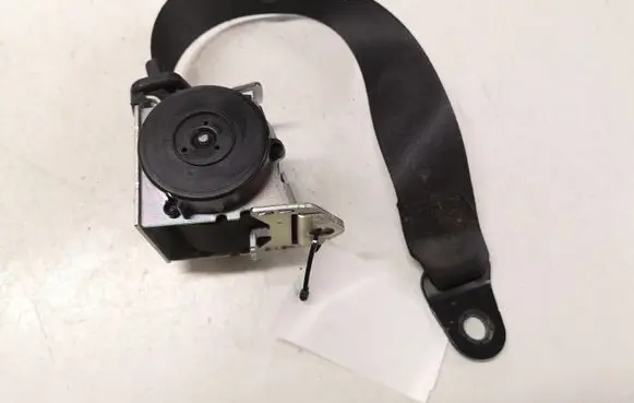 Mini One - Cooper Clubman R55 Rear seatbelt 607051100B