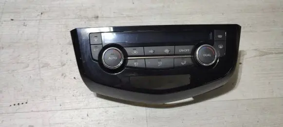 Nissan Qashqai Climate control unit 275004EA1A T907771D