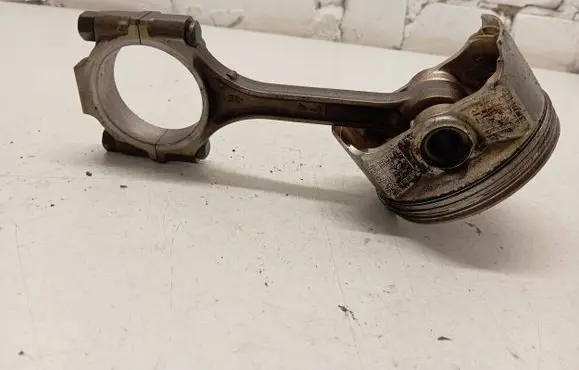Mitsubishi Endeavor Connecting rod/conrod 