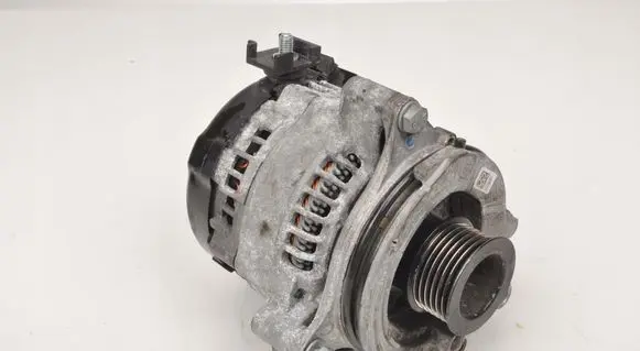 BMW 2 F46 Generator/alternator 8634124