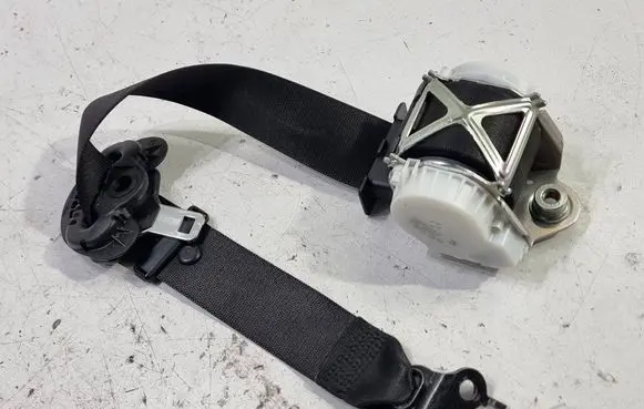 BMW 1 F20 F21 Front seatbelt 34078319C 27051320