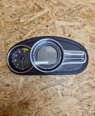 Renault Megane III Speedometer (instrument cluster) 248100342R A2C53363614 A2C53258659