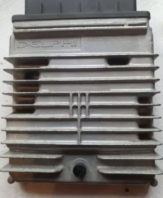 Ford Mondeo Mk III Engine control unit/module 6S7112A650FA R0411C052A 28048630