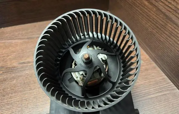 Heater fan/blower