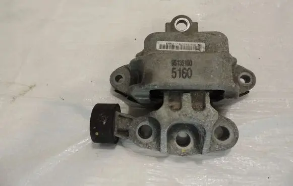 Opel Mokka Engine mount vacuum valve 95135160