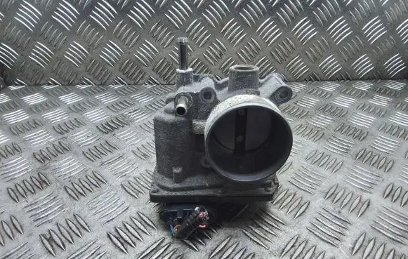 Toyota Avensis T270 Throttle valve 220300T050