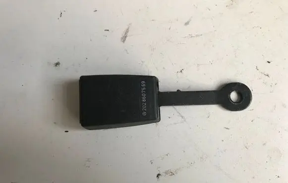 Mercedes-Benz C W202 Front seatbelt buckle 2028607569
