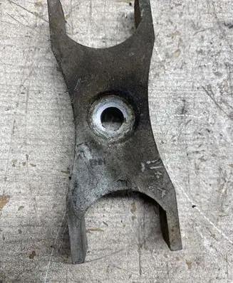 Volkswagen PASSAT B7 Fuel Injector clamp holder 03L216A