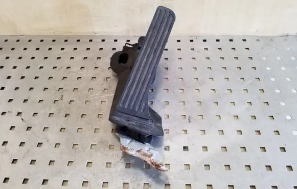 Skoda Superb B6 (3T) Accelerator throttle pedal 6PV01053601 1K2723503T