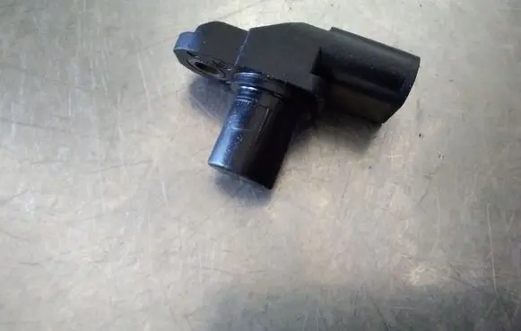BMW 1 E81 E87 Camshaft position sensor 779225602