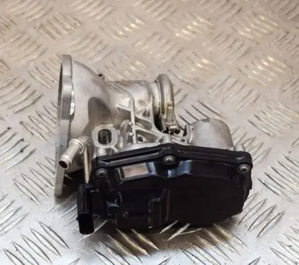 BMW 7 G11 G12 EGR valve 8574820