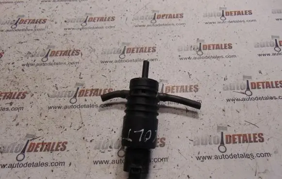 Mitsubishi Colt Windscreen/windshield washer pump 2048660221