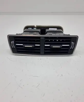 Rear air vent grill