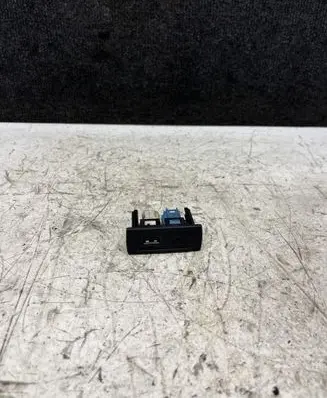 Mercedes-Benz Sprinter W906 AUX in-socket connector G50286