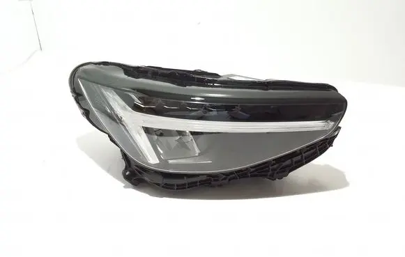Volvo XC40 Headlight/headlamp 32404666