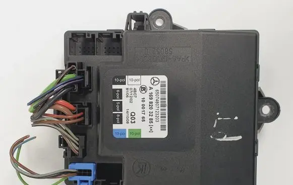 Mercedes-Benz A W169 Door control unit/module A1698203285