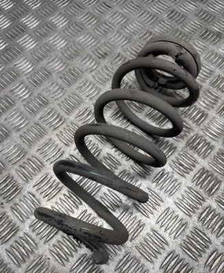 Toyota Avensis T270 Rear coil spring 