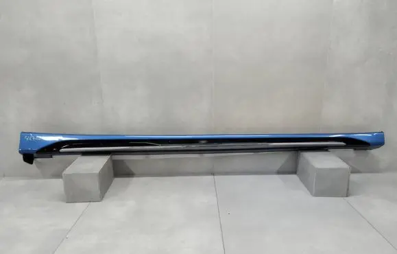 Foot area side trim