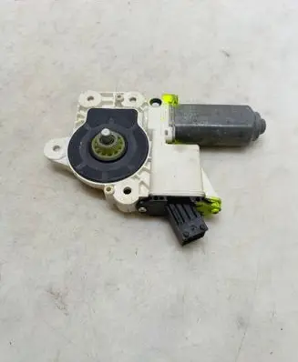 Opel Vectra C Rear door window regulator motor 106366104 106155102 1137328066