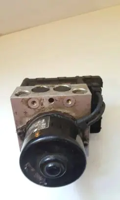 Volkswagen Golf III ABS Pump 3A0907379D 5WK8450 ANS7102B70