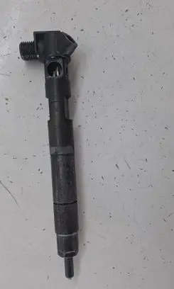 Mercedes-Benz C W204 Fuel injector A6510704987 28342997