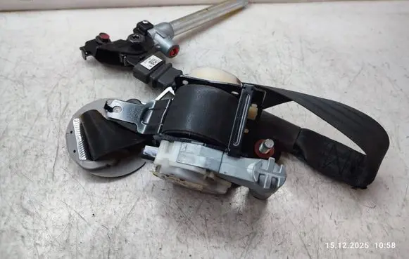 Hyundai ix35 Front seatbelt 888202Y2009P