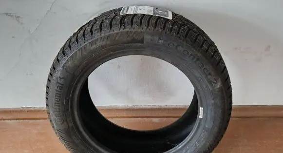 Ford Galaxy R16 winter/snow tires with studs 