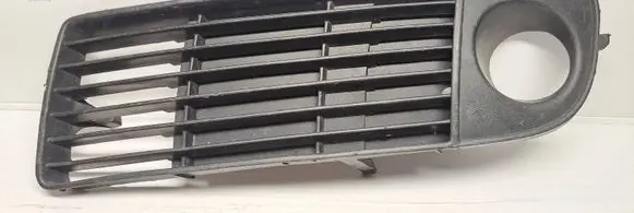 Audi A6 S6 C5 4B Front bumper lower grill 4B0807681J