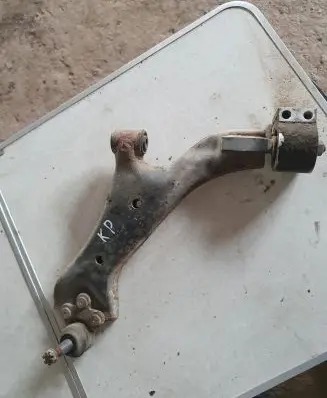 Front lower control arm/wishbone