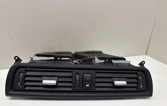 BMW 5 F10 F11 Dash center air vent grill 16828110