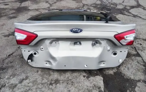 Ford Mondeo MK V Tailgate/trunk/boot lid
