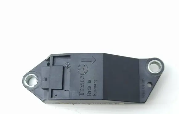 Mercedes-Benz E W211 Airbag deployment crash/impact sensor A0018209326 25571179A4