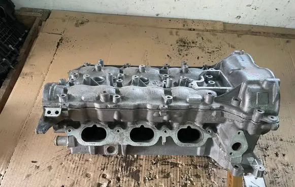 Mercedes-Benz ML W164 Engine head R2720161601