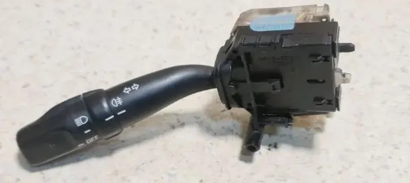 Toyota Avensis Verso Indicator stalk 84140 173757 173650