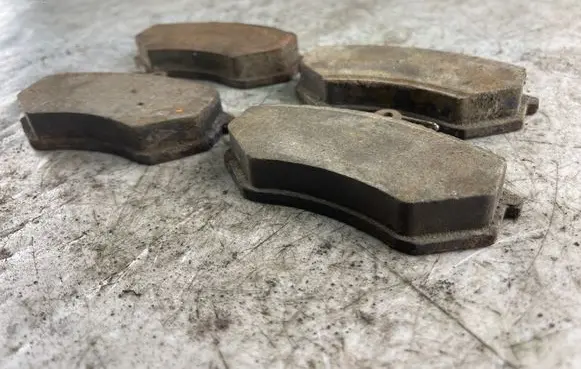 Volkswagen PASSAT B5 Brake pads (front) 
