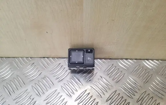 Nissan X-Trail T30 Wing mirror switch