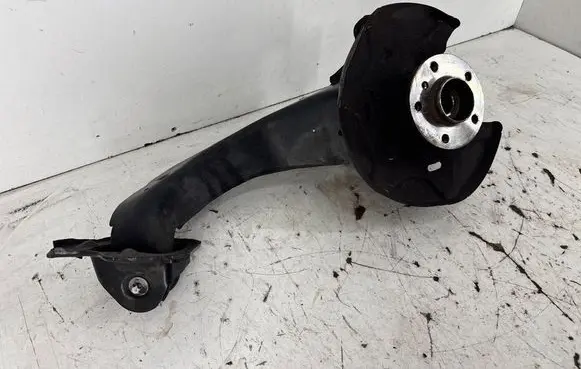 BMW 2 F44 Rear wheel hub 6898964 33306898964