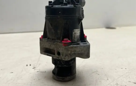 Opel Insignia A EGR valve 55566052