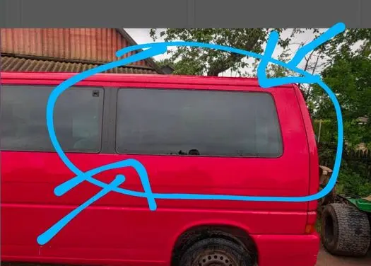Volkswagen Transporter - Caravelle T4 Rear side window