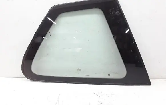 Toyota Avensis Verso Rear side window