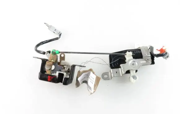 Honda CR-V Tailgate window lock/catch/latch 