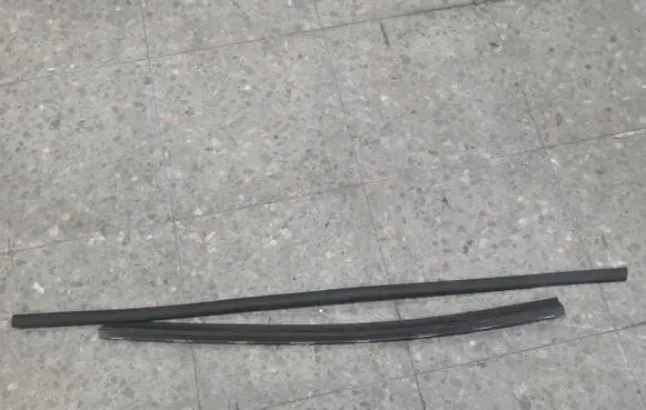 Opel Meriva A Front door windshield rail 