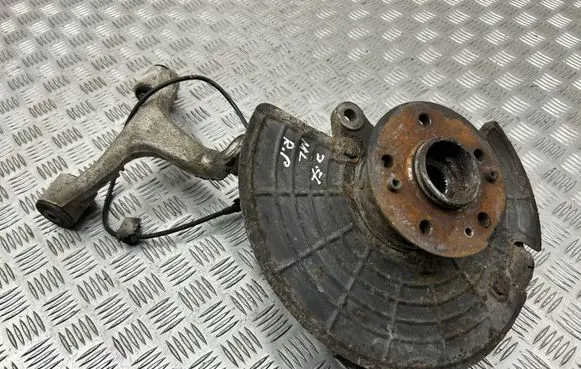 Mercedes-Benz ML W163 Front wheel hub spindle knuckle